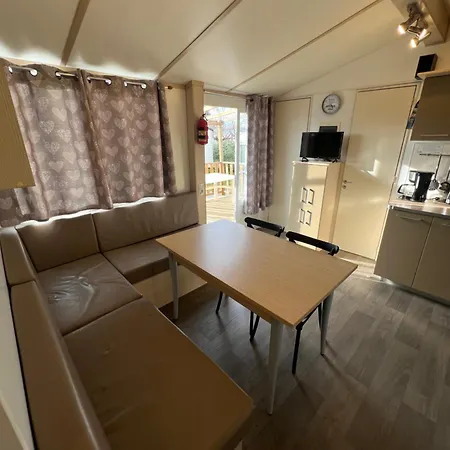 Les Mobil Homes De Noly Tv Clim 6places (adults Only) Parque de Campismo