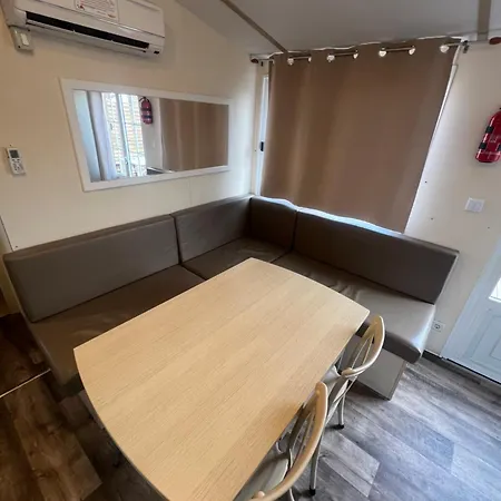 Les Mobil Homes De Noly Tv Clim 6places 1 Place Adulte Offerte Pour La Reserve Africaine Sigean 营地 拉诺维勒港