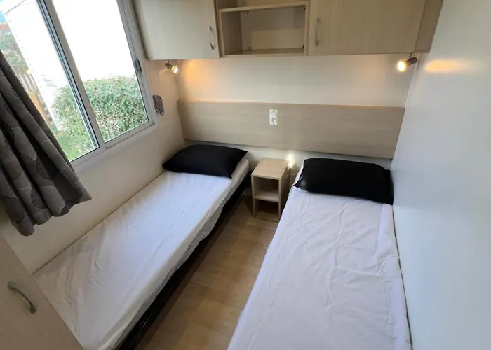 Les Mobil Homes De Noly Tv Clim 6places (adults Only) *