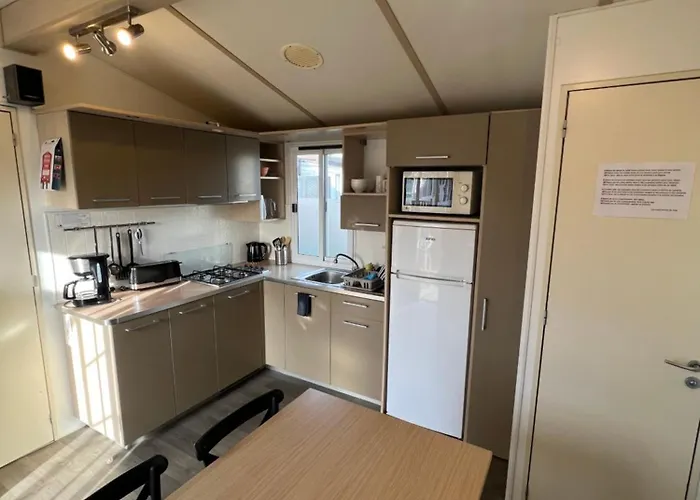 Les Mobil Homes De Noly Tv Clim 6places (adults Only) Kemp Port-la-Nouvelle